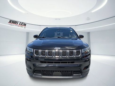 Used 2023 Jeep Compass Latitude w/ Convenience Group AWD/4WD image 8