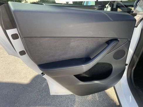 Used 2023 Tesla Model Y Long Range AWD/4WD image 15