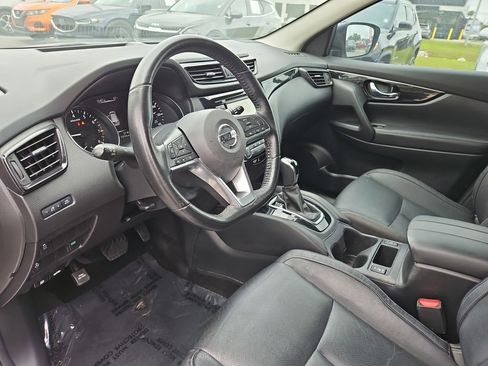 Used 2017 Nissan Rogue Sport SL image 15