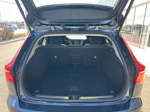 Certified 2025 Volvo V60 B5 Cross Country Plus image 11