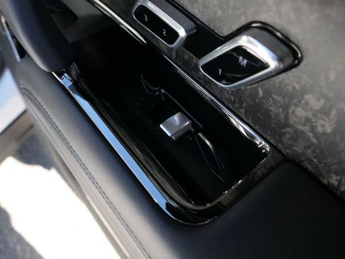 Used 2023 Land Rover Range Rover Sport SE Dynamic image 25