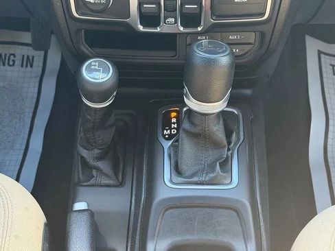 Used 2020 Jeep Wrangler Unlimited Sport AWD/4WD image 23