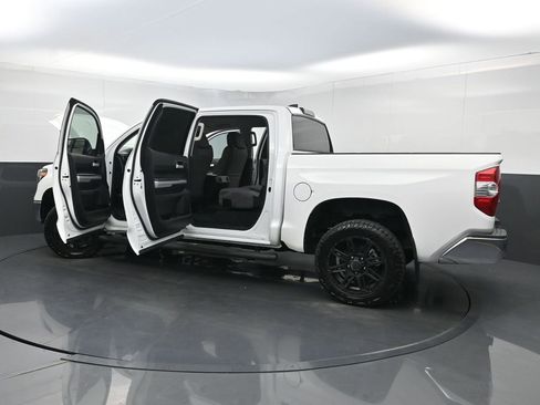 Used 2020 Toyota Tundra SR5 w/ SR5 Upgrade Package AWD/4WD image 35