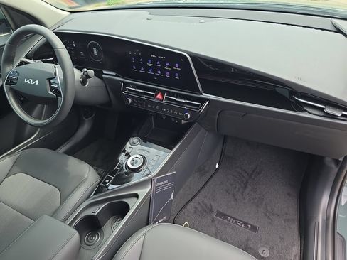 New 2026 Kia Niro Wind w/ Wind Preserve Package FWD image 12