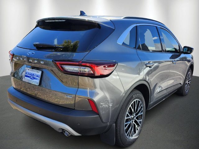 Used 2023 Ford Escape SE FWD image 5