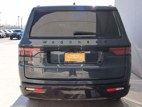 Used 2024 Jeep Wagoneer Series II AWD/4WD image 4