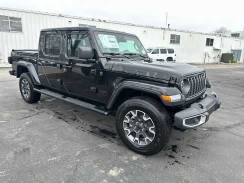 New 2026 Jeep Gladiator Mojave AWD/4WD image 7