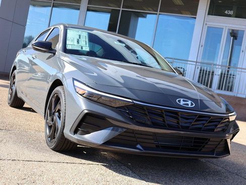 New 2026 Hyundai Elantra Sport image 7