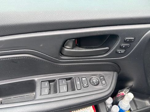 Used 2024 Honda Odyssey EX-L image 17