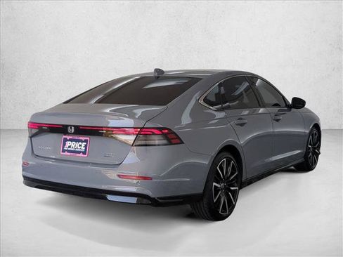 Used 2025 Honda Accord Touring image 5