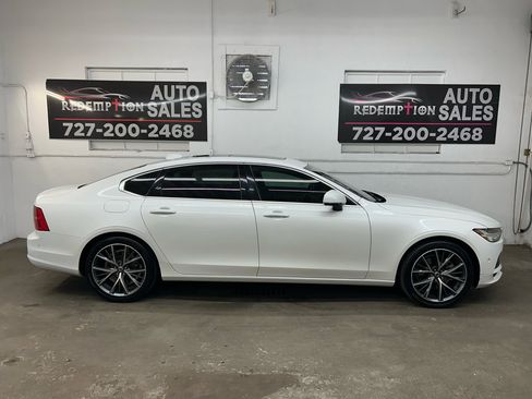 Used 2018 Volvo S90 T5 Momentum w/ Convenience Package image 9