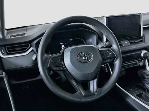 Used 2025 Toyota RAV4 LE FWD image 18
