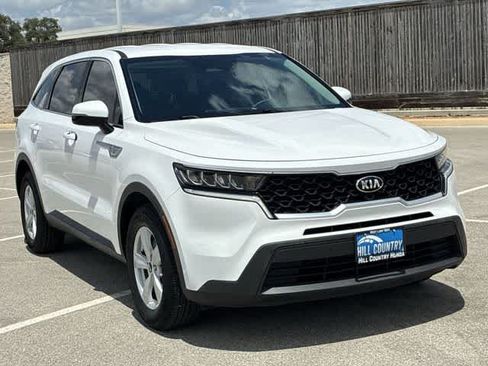 Used 2021 Kia Sorento LX FWD image 8