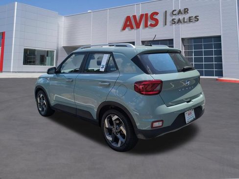 Used 2025 Hyundai Venue SEL FWD image 9