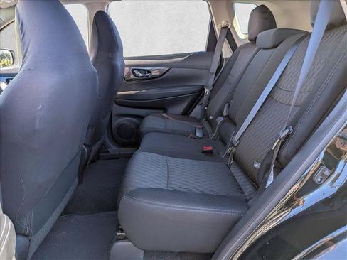 Used 2018 Nissan Rogue SV FWD image 17