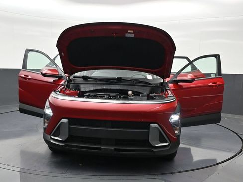 Used 2025 Hyundai Kona SE FWD image 38