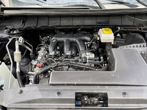 Used 2025 Nissan Pathfinder SV AWD/4WD image 35