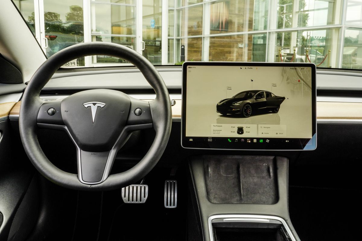 Used 2023 Tesla Model 3 Performance AWD/4WD image 17