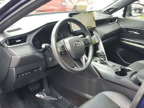 Used 2021 Toyota Venza Limited AWD/4WD image 9