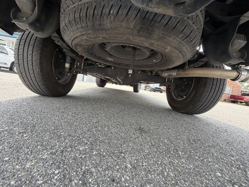 Used 2016 Toyota Tacoma SR5 w/ Towing Package RWD image 32
