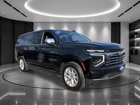 Certified 2025 Chevrolet Suburban Premier AWD/4WD image 2