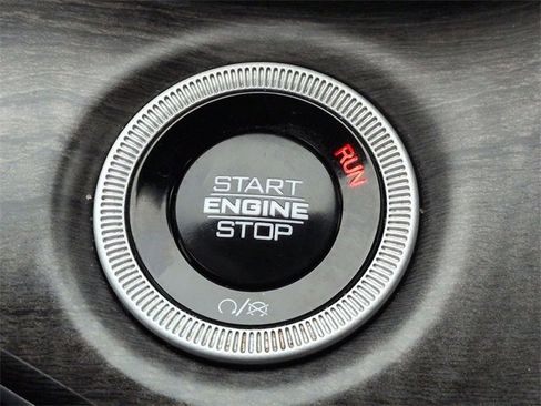 Certified 2024 Jeep Grand Cherokee L Limited w/ Luxury Tech Group II image 22