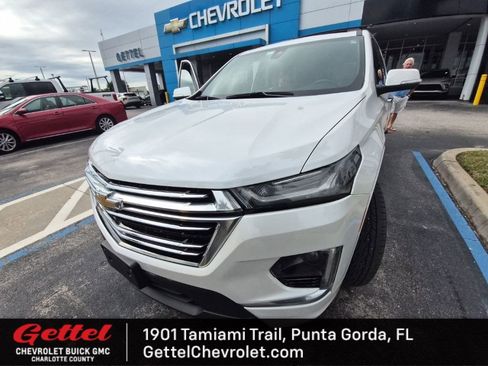 Used 2023 Chevrolet Traverse Premier image 1