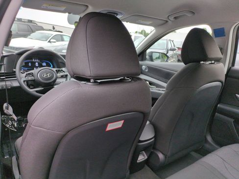 New 2026 Hyundai Elantra SE FWD image 35