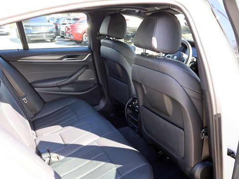 Used 2023 BMW 540i 540i w/ M Sport Package image 38