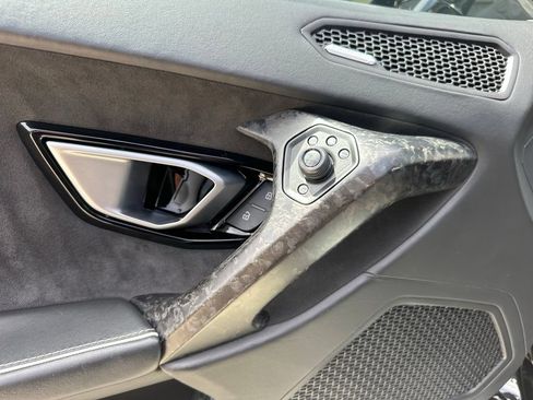 Used 2020 Lamborghini Huracan EVO AWD/4WD image 20