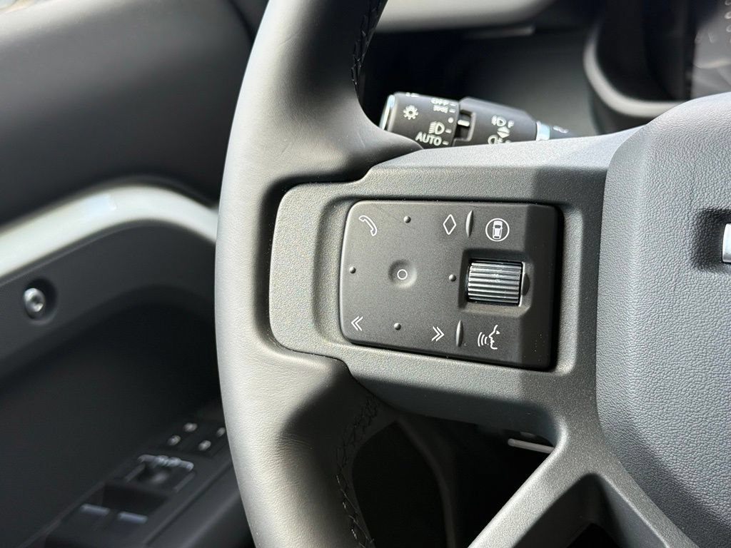 New 2026 Land Rover Defender 110 S AWD/4WD image 19