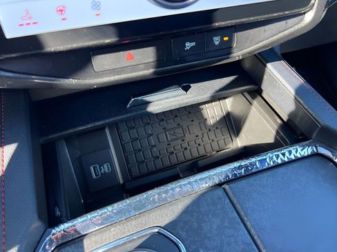 Used 2023 Ford Expedition Max Limited image 39