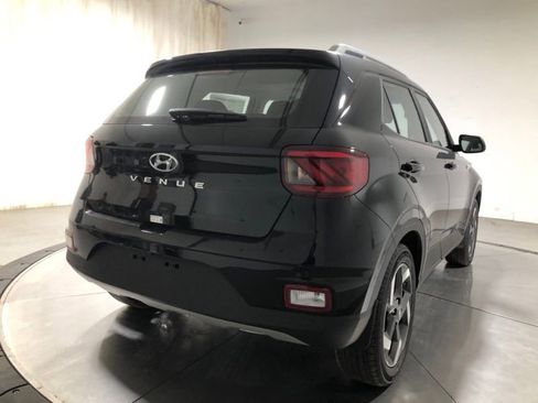 New 2026 Hyundai Venue SEL FWD image 7