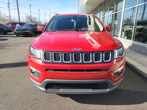 Used 2019 Jeep Compass Latitude w/ Popular Equipment Group image 3
