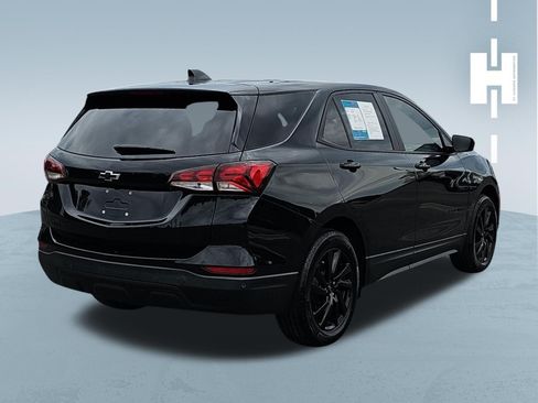 Used 2024 Chevrolet Equinox LS w/ LS Convenience Package FWD image 4