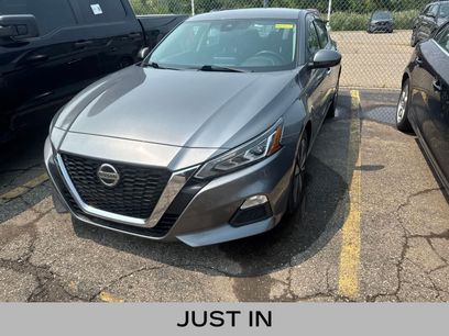 Used 2022 Nissan Altima 2.5 SV