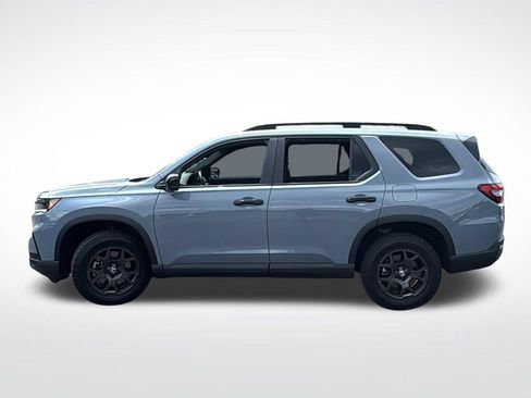 Used 2025 Honda Pilot TrailSport image 4
