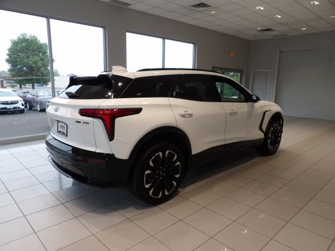 Used 2024 Chevrolet Blazer EV RS AWD/4WD image 4