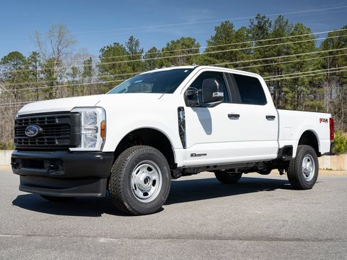 New 2026 Ford F350 XL w/ FX4 Off-Road Package AWD/4WD image 3