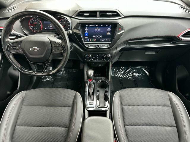 Used 2023 Chevrolet TrailBlazer RS w/ Sun and Liftgate Package FWD image 15