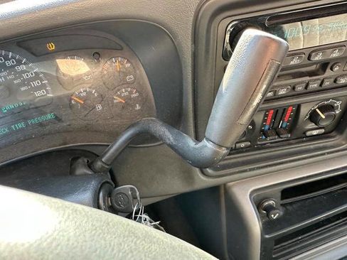 Used 2005 Chevrolet Tahoe LS w/ Preferred Equipment Group image 37