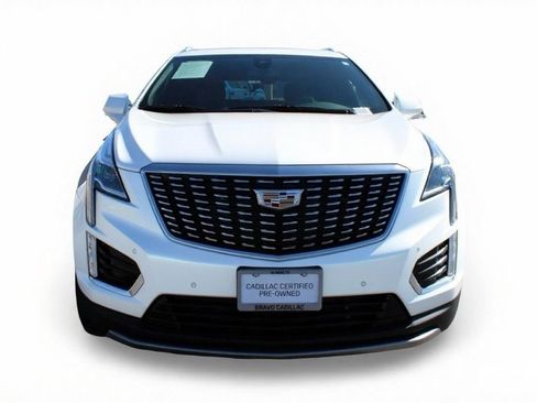Used 2025 Cadillac XT5 Premium Luxury image 2