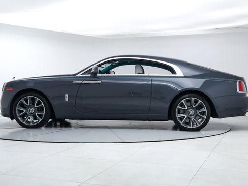Used 2021 Rolls-Royce Wraith RWD image 2