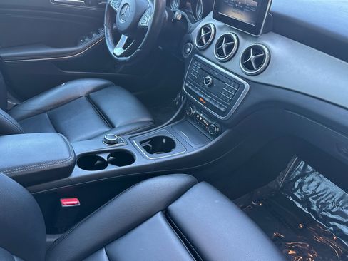Certified 2017 Mercedes-Benz GLA 250 4MATIC image 32