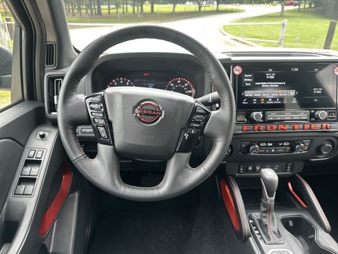 Used 2026 Nissan Frontier PRO-4X AWD/4WD image 23