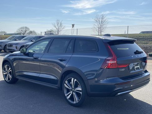 New 2026 Volvo V60 B5 Cross Country Plus w/ Climate Package AWD/4WD image 5