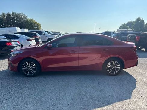 Used 2022 Kia Forte LXS FWD image 8