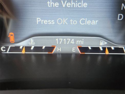 Used 2022 Jeep Cherokee Latitude Lux image 28