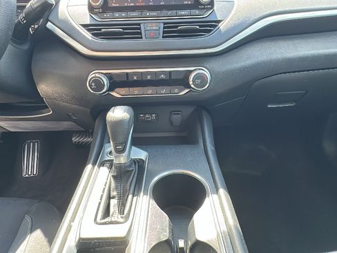 Used 2022 Nissan Altima 2.5 SV FWD image 21