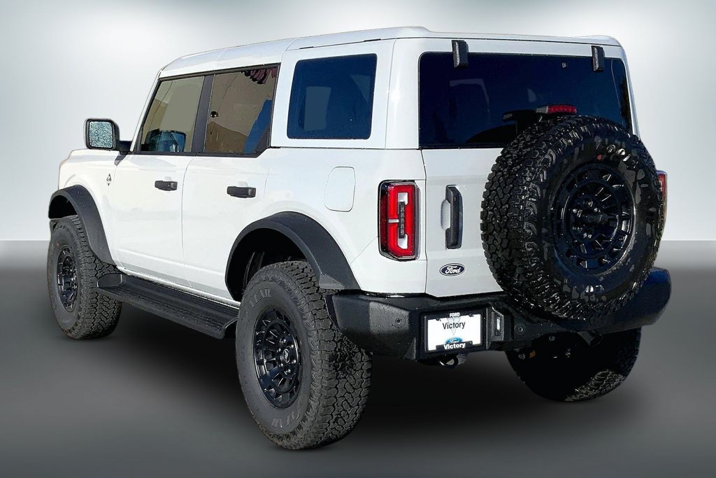 New 2026 Ford Bronco Outer Banks w/ Sasquatch Package AWD/4WD image 3